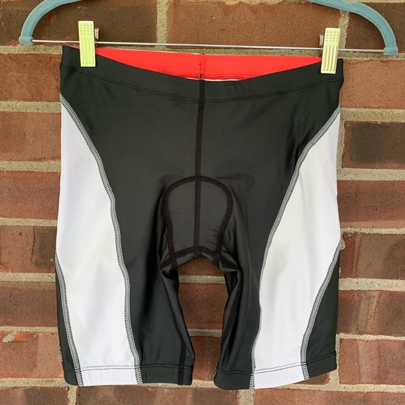 NWT Nike Triathlon shorts black white women’s size XS NEW - Picture 1 of 8